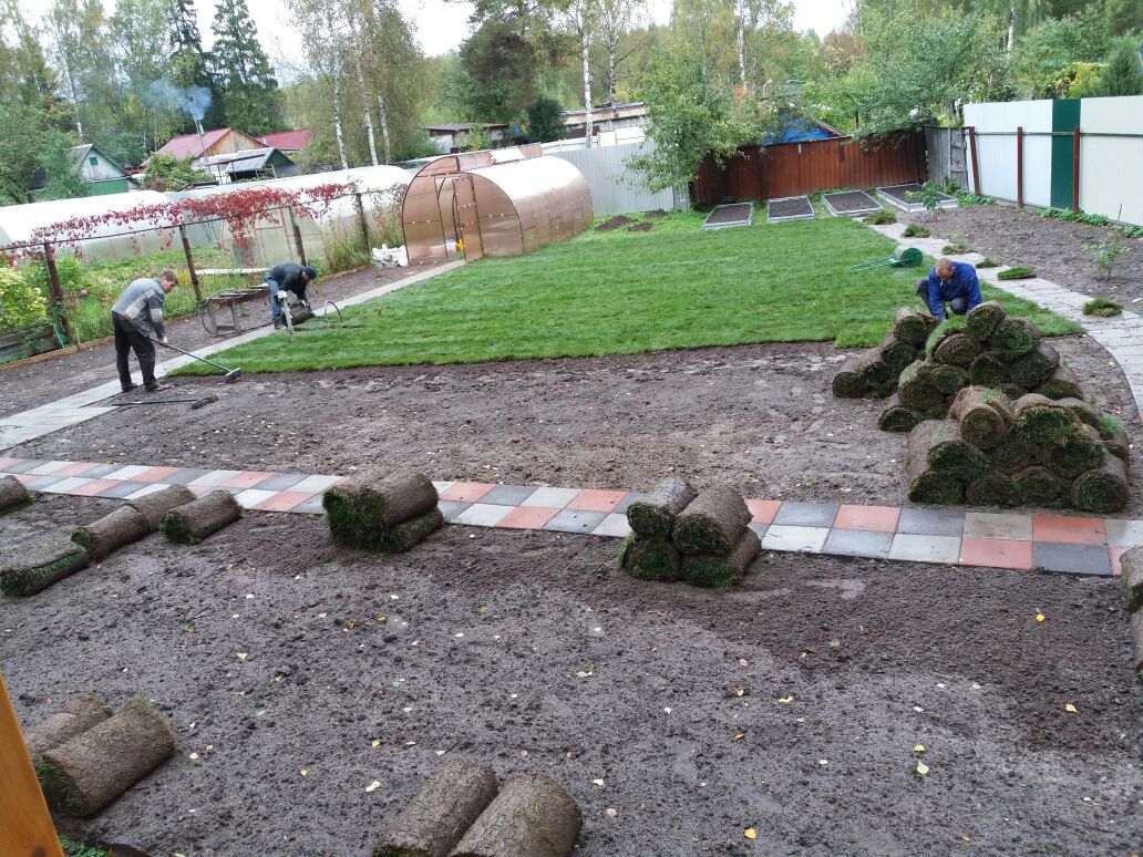 Укладка рулонов и прикатывание