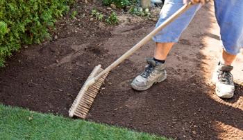 Подготовка к посадке газона 